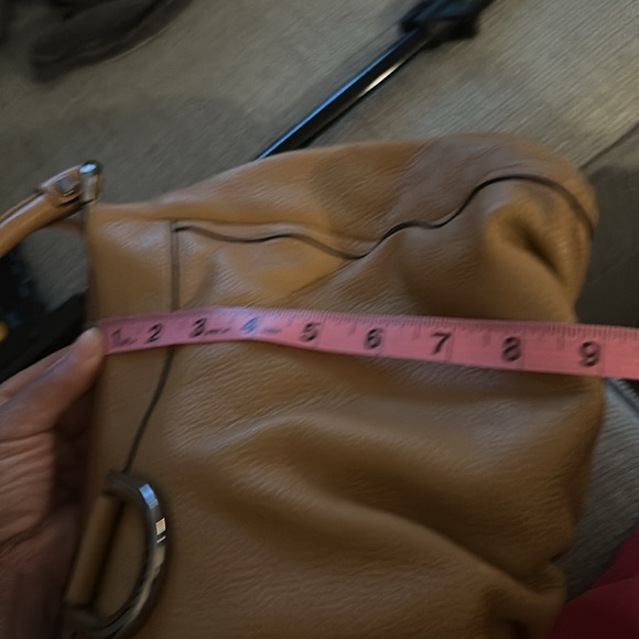 GUCCI D-Ring Gold Hobo Handbag, Pre-owned, Very good condition - Picture 9 of 10